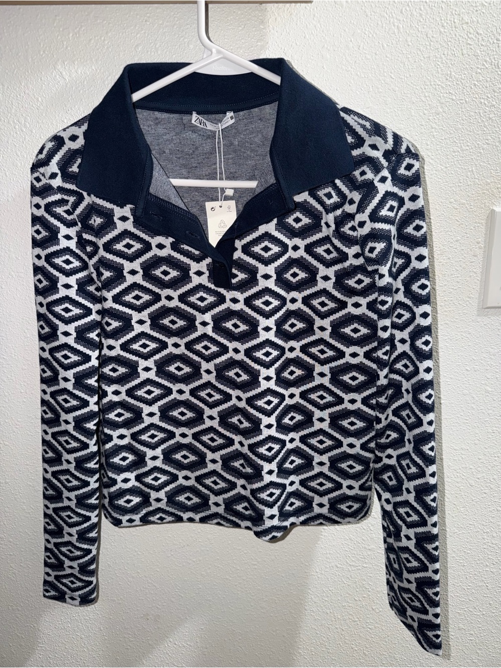 Zara Black and White Geometric V-Neck Collared Sweater Top NWOT